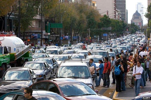 Cross-town traffic in Mexico City