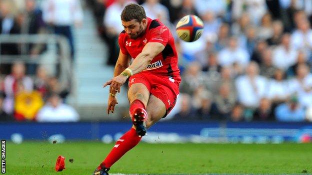 Leigh Halfpenny's goal-kicking talent is needed by Toulon