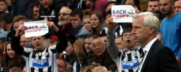 Newcastle United manager Alan Pardew