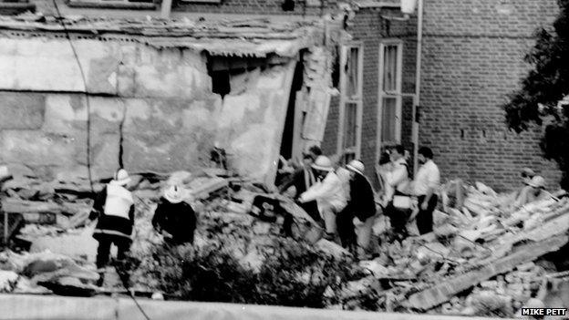 Scene of Deal IRA bomb