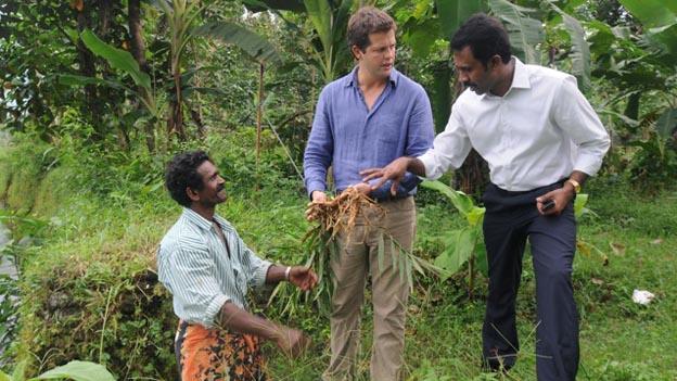 Tim Warrillow speaking with ginger producers in India