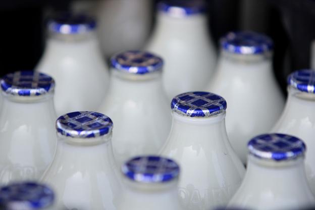 Milk bottles, generic