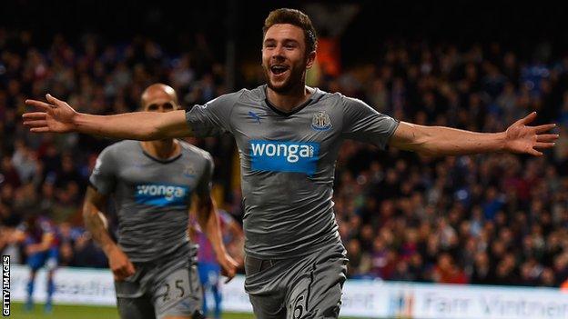 Paul Dummett celebrates Newcastle's winner at Crystal Palace