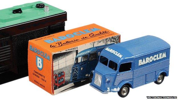 French Dinky No.561 Citroen type H Van "Baroclem"