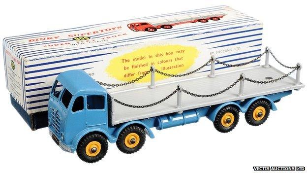 Dinky No.905 Foden (2nd type) Chain Wagon