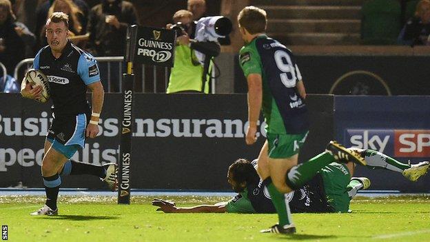 Stuart Hogg scores a try for Glasgow Warriors against Connacht