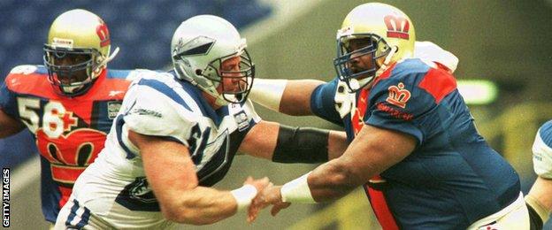 William 'the Fridge' Perry in action for London Monarchs against Scottish Claymores in 1996