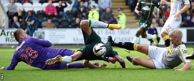 Celtic take the lead against St Mirren