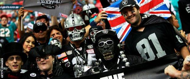 Oakland Raiders fans