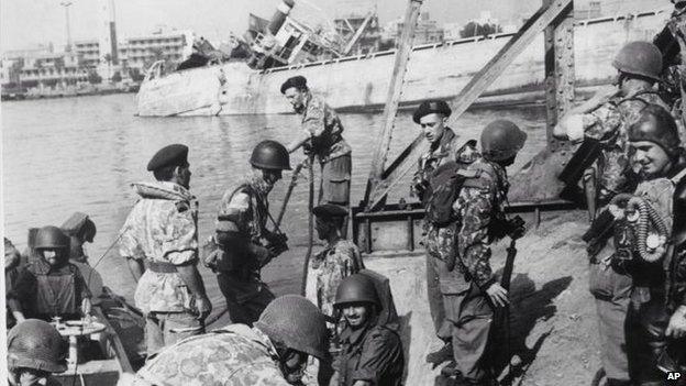 Allied soldiers in Suez in 1956