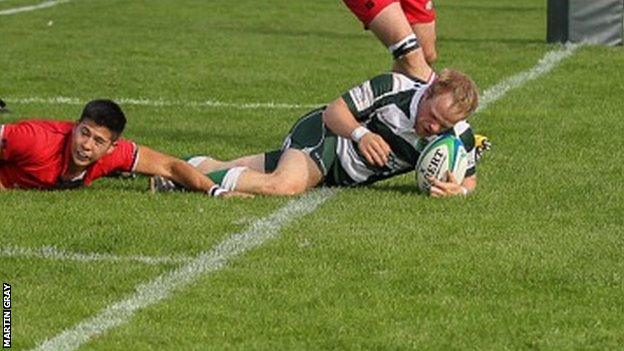 Richard Hile scores for Guernsey