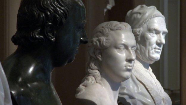 V&A busts