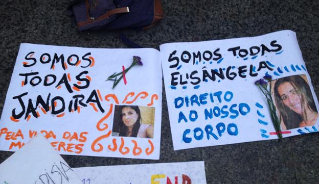 Signs reading "We are all Jandira" and "We are all Elizangela" at a protest against Brazil's abortion laws in September 2014