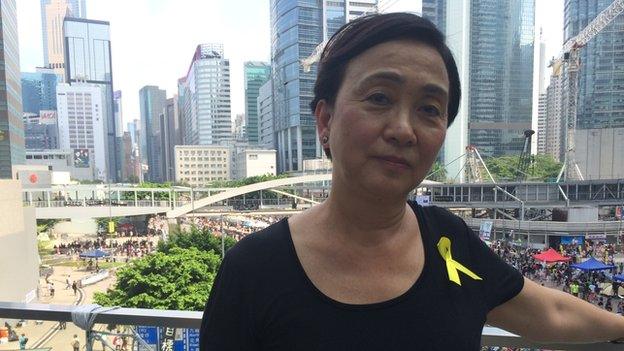 Emily Lau, Democratic Party at protests in Hong Kong (1 Oct 2014)