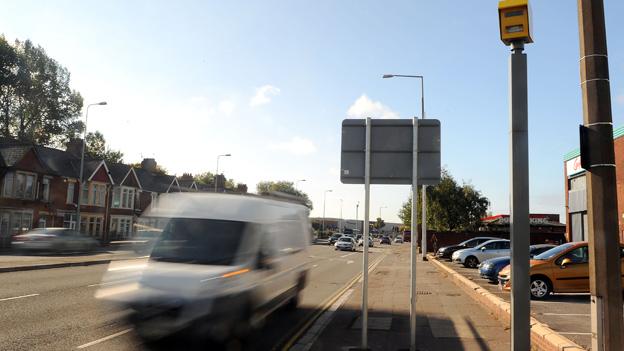 Van passes the speed camera