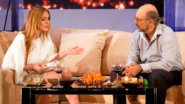 Lindsay Lohan as Karen and Richard Schiff as Bobby Gould in Speed-the-Plow