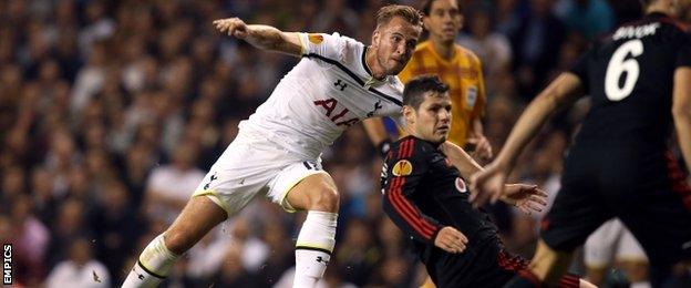 Harry Kane scores for Tottenham