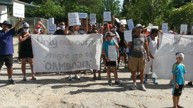 Picture of resettled refugees demonstrating on Nauru