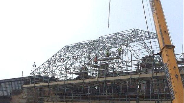 Temporary roof on Mackintosh building