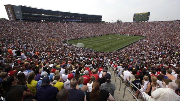 Manchester United played Real Madrid in front of a record US crowd of 109,318 in Michigan during pre-season