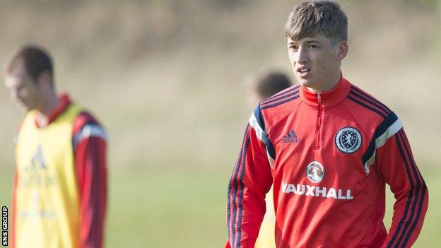 Ryan Gauld in training with Scotland