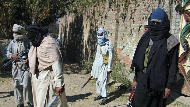 Armed militant supporters of Maulana Fazlullah, Swat, Pakistan. 2007