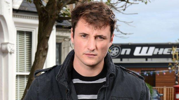 James Bye as Martin Fowler