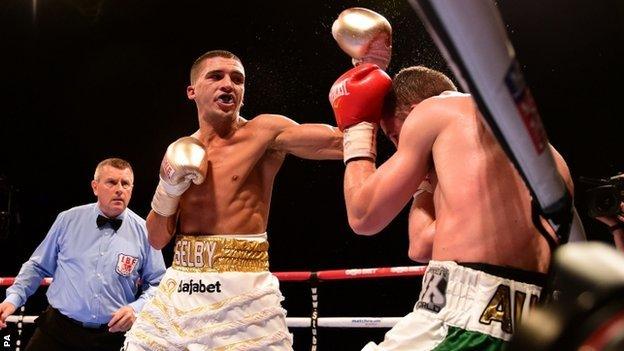 Lee Selby (Right) fighting Joel Brunker