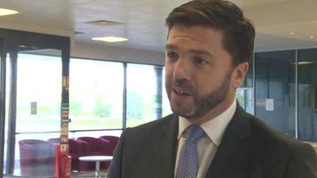 Ysgrifennydd Cymru Stephen Crabb