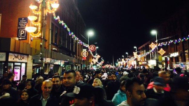 Leicester Diwali light switch on 2014