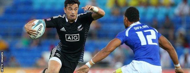 New Zealand's Sherwin Stowers in full flight for his side against Samoa at the Gold Coast Sevens