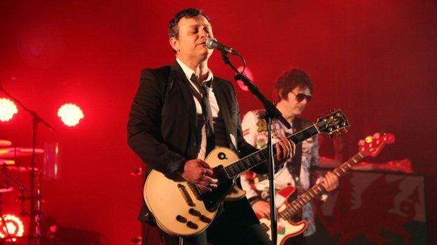 James Dean Bradfield and Nicky Wire of Manic Street Preachers