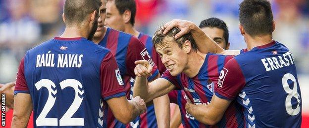 Javi Lara scores Eibar's first La Liga goal