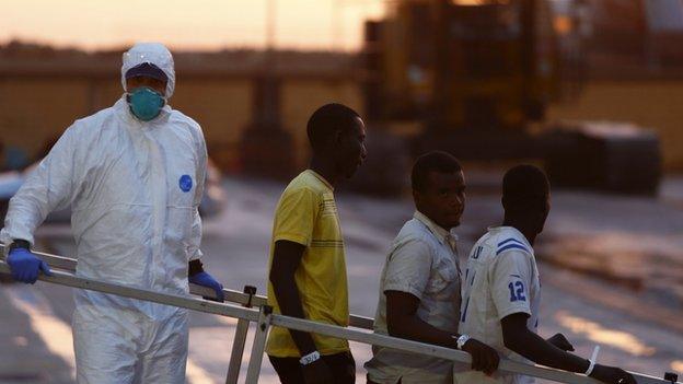 Migrants picked up off Libya, 5 Oct 14