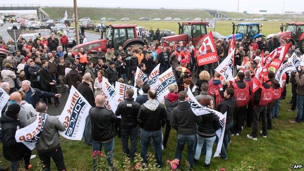 Calais protest over migrants, 13 Oct 14