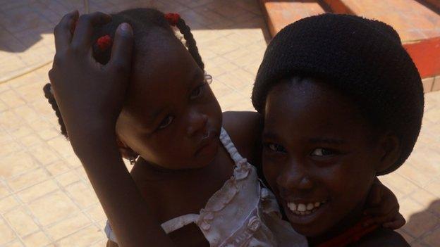 Children at the Rio Branco migration centre