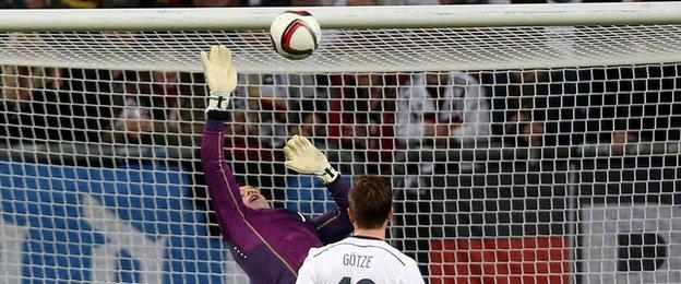 David Forde tips over in an impressive display from the Millwall keeper