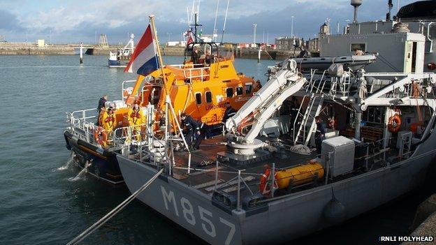 HNLMS Makkum in Holyhead