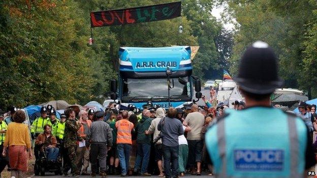 Anti-fracking protesters block lorry at Balcombe on 12 September 2013