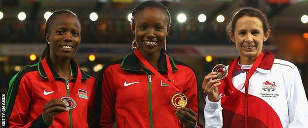 Jo Pavey collects her bronze medal at the Glasgow Commonwealth Games 2014