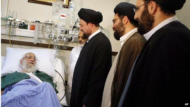 Ayatollah Khamenei (left) with grandsons of Ayatollah Khomeini (08/09/14)