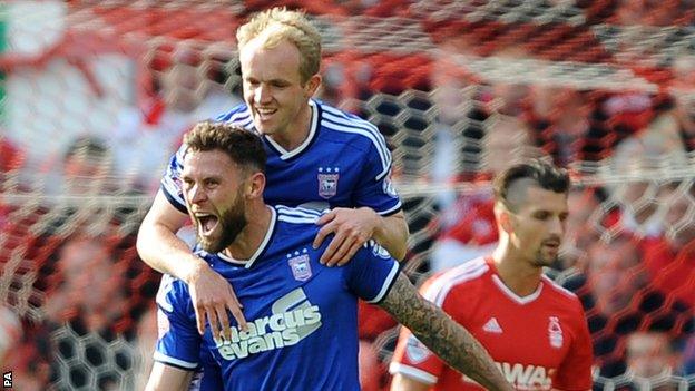 Jonny Williams and Daryl Murphy