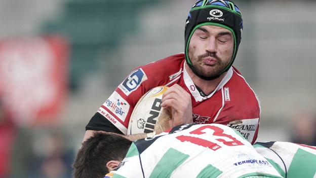 George Earle in action for Scarlets