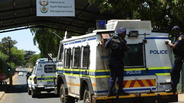 Police van believed to be carrying Oscar Pistorius arrives at Pretoria prison - 21 October