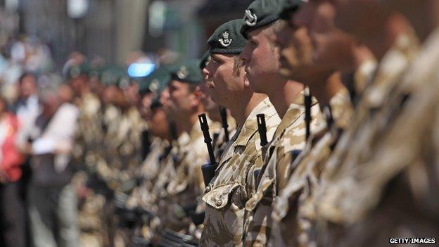 4 Rifles Participate In Their Homecoming Parade After a Tour