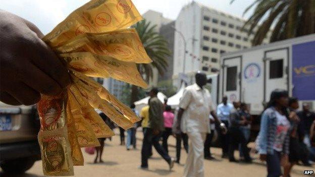 Free condoms being distributed in Kenya (Archive)