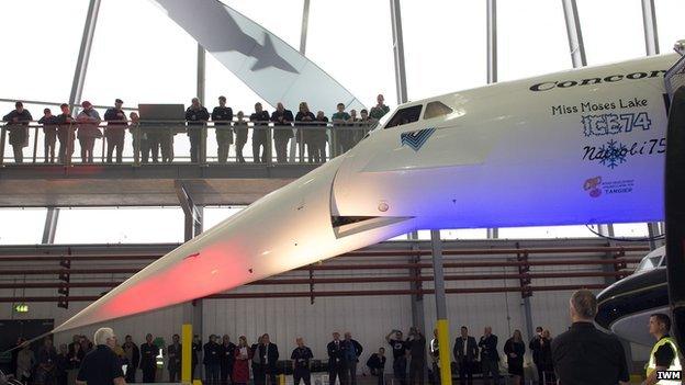 Restored Concorde nose mechanism demonstrated