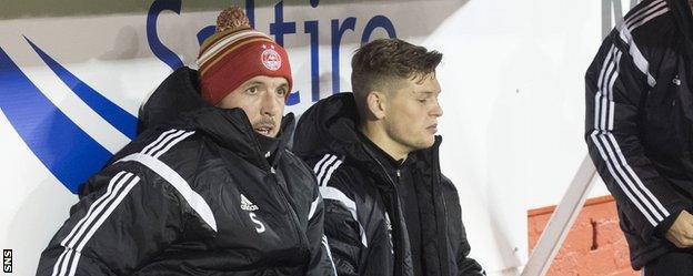 Jamie Langfield on the Aberdeen bench