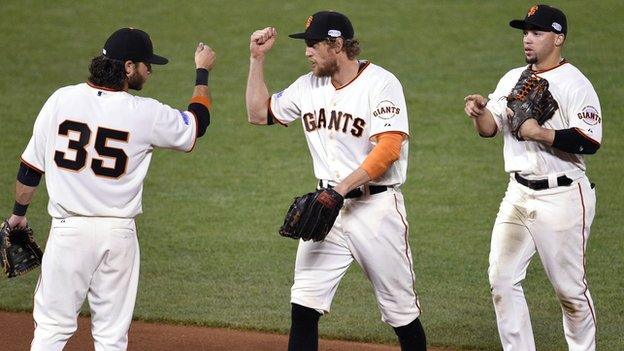 Hunter Pence (centre) celebrates San Francisco Giants' win