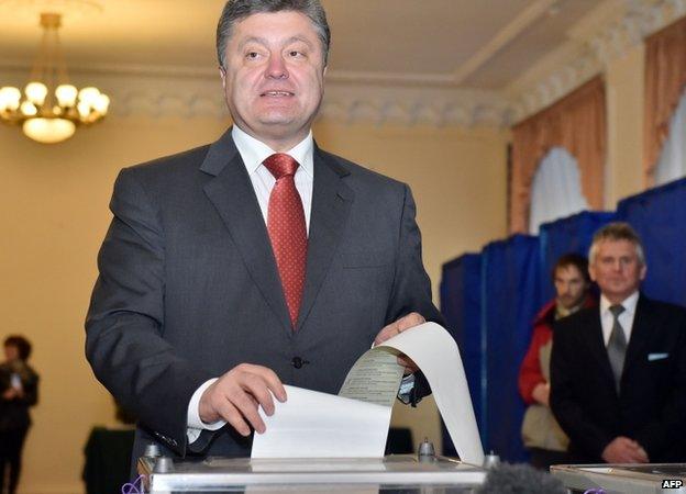 President Poroshenko votes - 26 October